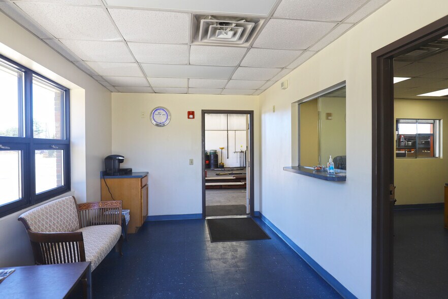 More Photos Of 606 MacArthur Blvd, Pocasset Industrial For Sale