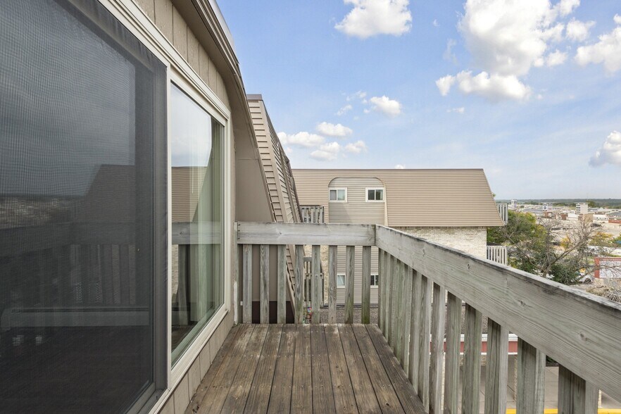 More Photos Of 3908 Cedar Grove Pky, Eagan Apartments For Sale