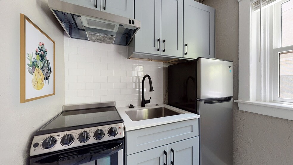 More Photos Of 1060 Logan St, Denver Apartments For Sale