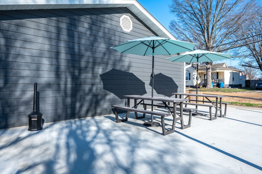 More Photos Of 213 E Market St, Troy Office For Sale