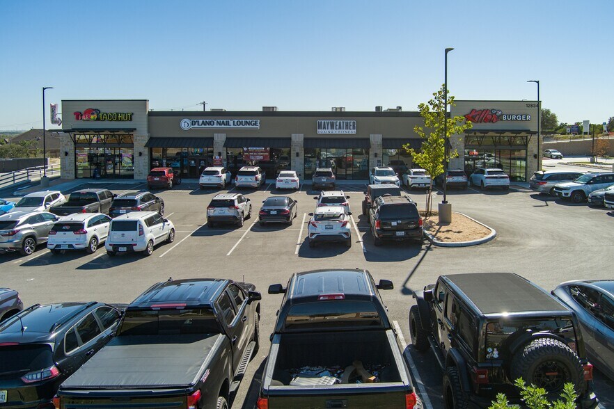 More Photos Of 12834 Potranco Rd, San Antonio Storefront For Sale