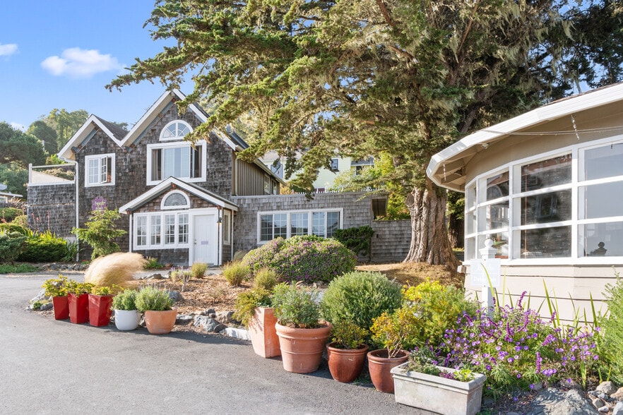 More Photos Of , Jenner Unknown For Sale