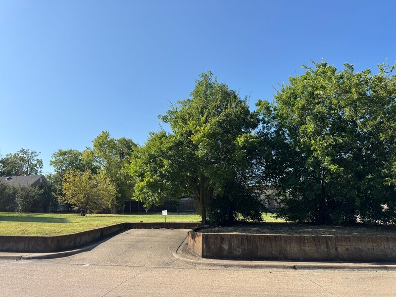 More Photos Of 203 W Kaufman, Rockwall Land For Sale