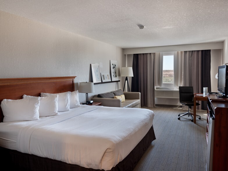 More Photos Of 664 Chase Blvd, Sidney Hotel For Sale
