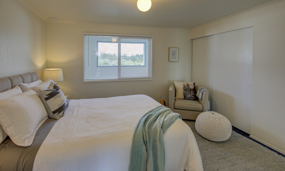 More Photos Of 605 Point Brown Ave NW, Ocean Shores Apartments For Sale