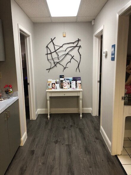 More Photos Of 1416 Campbell Rd, Houston Medical For Lease