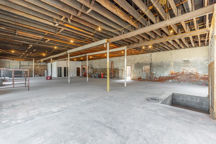 More Photos Of 615 E Main St, Chattanooga General Retail For Lease