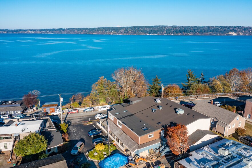 More Photos Of 105 1st St, Langley Storefront Retail Residential For Sale