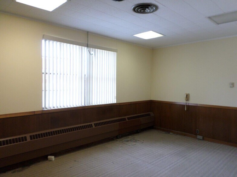More Photos Of 920 Oak St, Scranton Medical For Sale