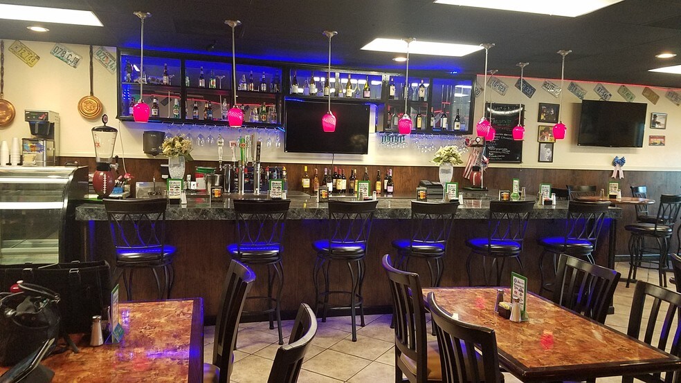 More Photos Of 44844 Elm Ave, Lancaster Freestanding For Sale