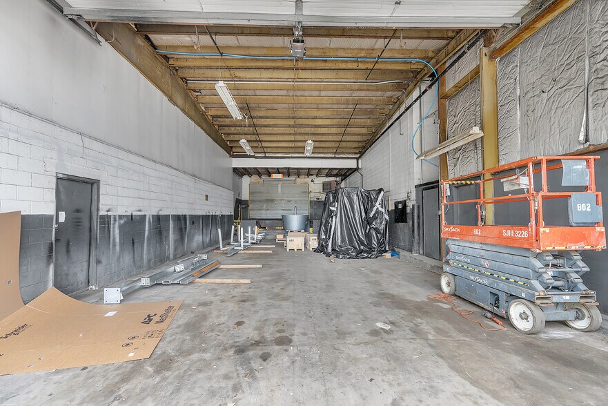More Photos Of 330 Upton Ave, Battle Creek Warehouse For Sale