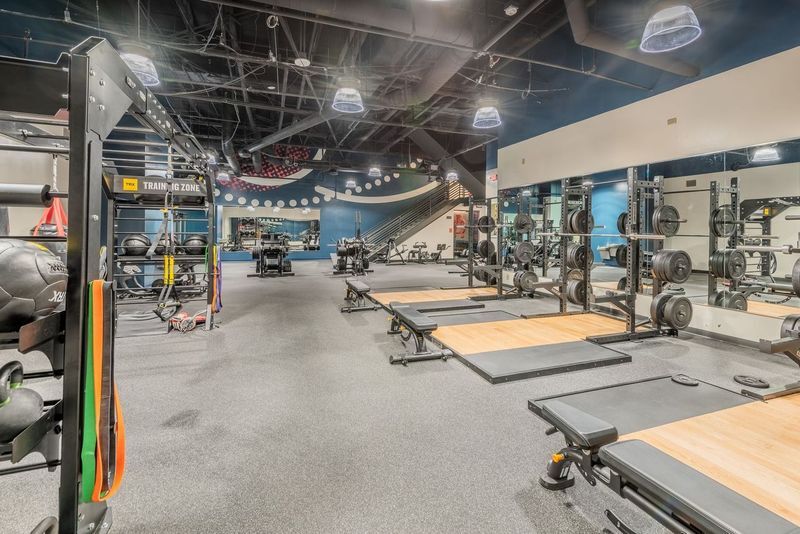 More Photos Of 101 S Tryon St, Charlotte Office Residential For Lease