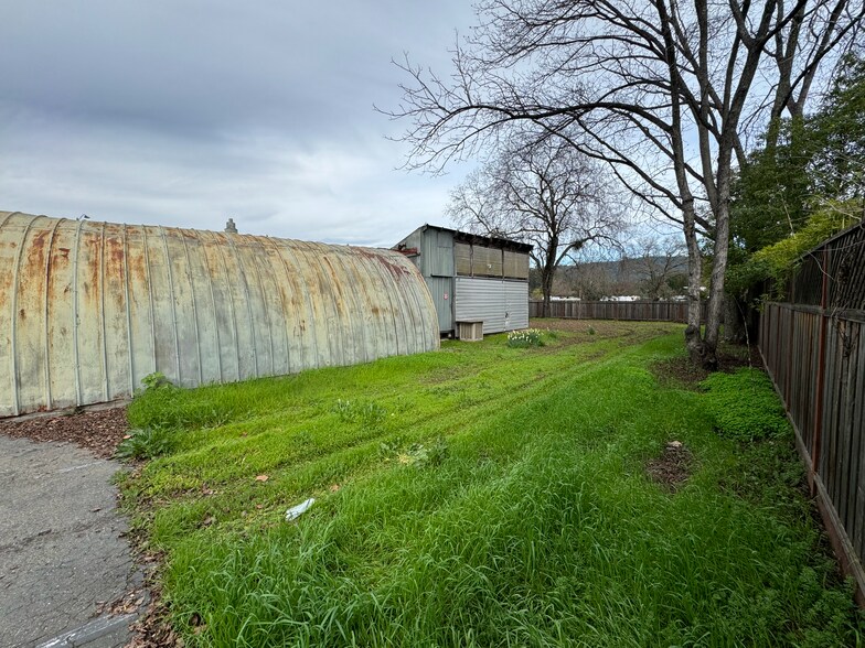 More Photos Of 314 S Cloverdale Blvd, Cloverdale Office For Lease