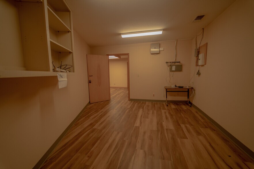 More Photos Of 2203 Port Lavaca Dr, Victoria Industrial For Sale