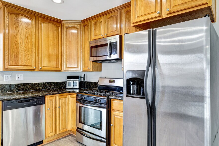 More Photos Of 710 Venice Way, Inglewood Apartments For Sale