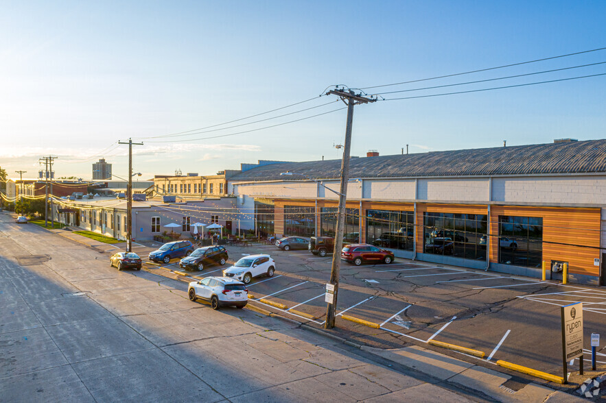 Primary Photo Of 635 9th St, Minneapolis Warehouse For Lease