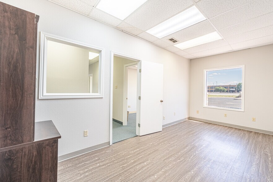 More Photos Of 4718 S Loop 289, Lubbock Office Residential For Lease