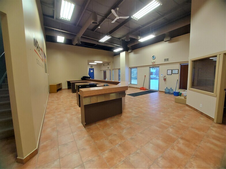 More Photos Of 1780 49 Av, Red Deer Industrial For Lease