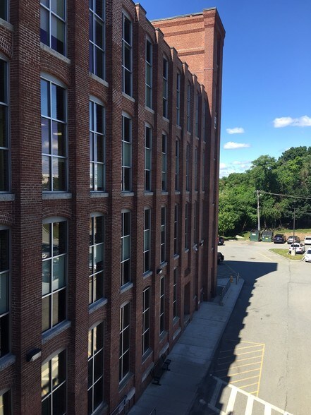 More Photos Of 25 Marston St, Lawrence Medical For Lease