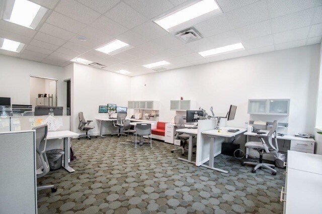 More Photos Of 9400 Reeds Rd, Overland Park Flex For Lease