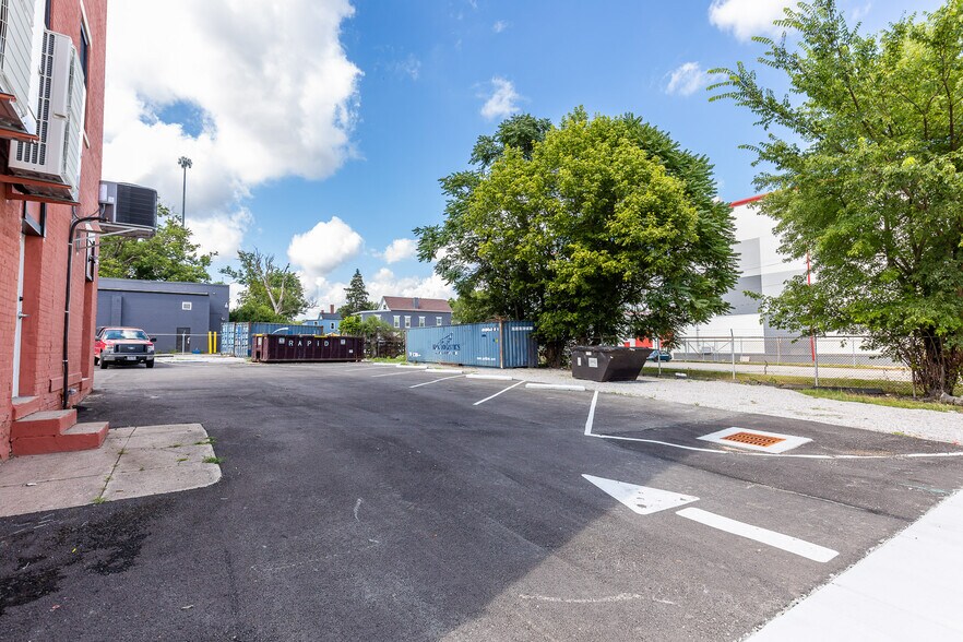 More Photos Of 4000 Colerain Ave, Cincinnati Apartments For Lease