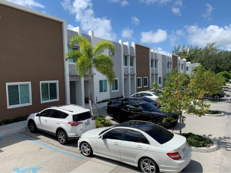 More Photos Of 621 Ortiz Ave, Fort Myers Land For Sale