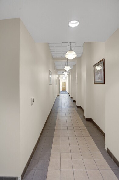 More Photos Of 147 N 5th St, Reading Office For Sale