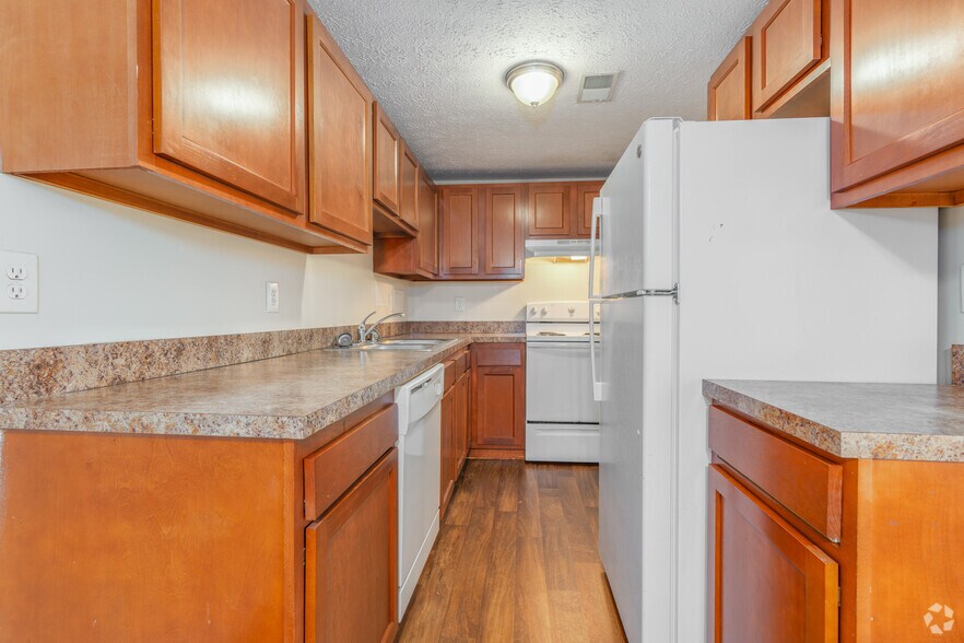 More Photos Of 7300-7310 Southside Dr, Louisville Apartments For Sale