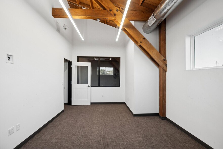 More Photos Of 1000 Calcot Pl, Oakland Warehouse For Sale