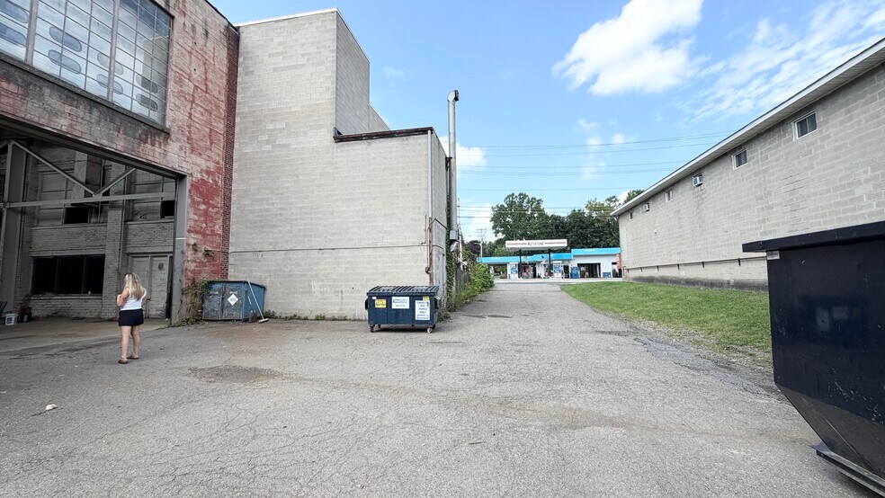 More Photos Of 1300 E 2nd St, Jamestown Industrial For Sale