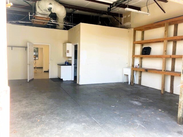 More Photos Of 451 Jessen Ln, Charleston Flex For Lease