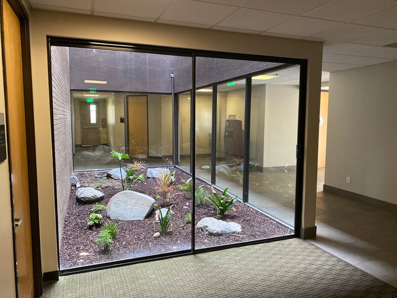 More Photos Of 3665 Ruffin Rd, San Diego Unknown For Lease