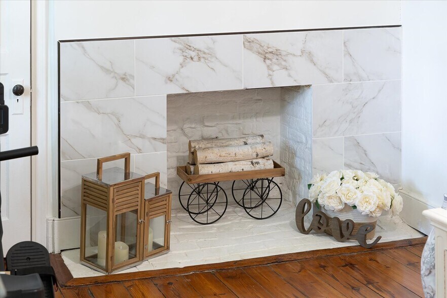 More Photos Of 667 Hustle Rd, Hustle Winery Vineyard For Sale