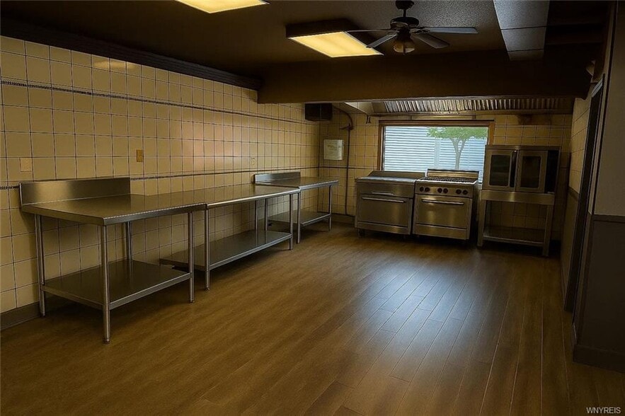 More Photos Of 504 Amherst St, Buffalo Storefront For Lease