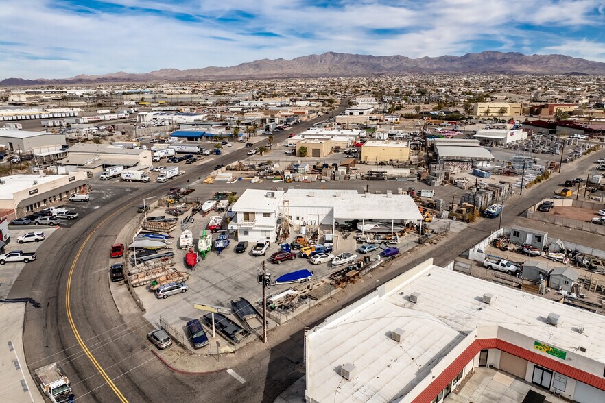 More Photos Of 1850 Commander Dr, Lake Havasu City Freestanding For Sale