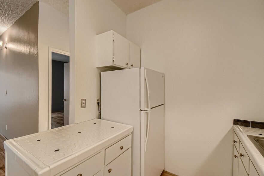 More Photos Of 1951-1967 NW Burnside St, Portland Apartments For Sale