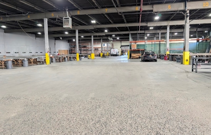 More Photos Of 30-10-30-30 Review Ave, Long Island City Distribution For Lease