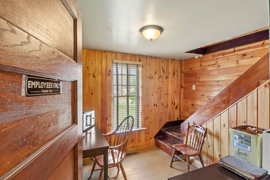 More Photos Of 54 S Main St, Magnetic Springs Restaurant For Sale