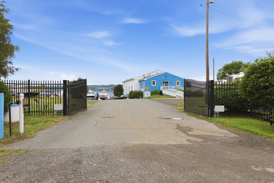 More Photos Of 423 Aquia Creek Rd, Stafford Marina For Sale