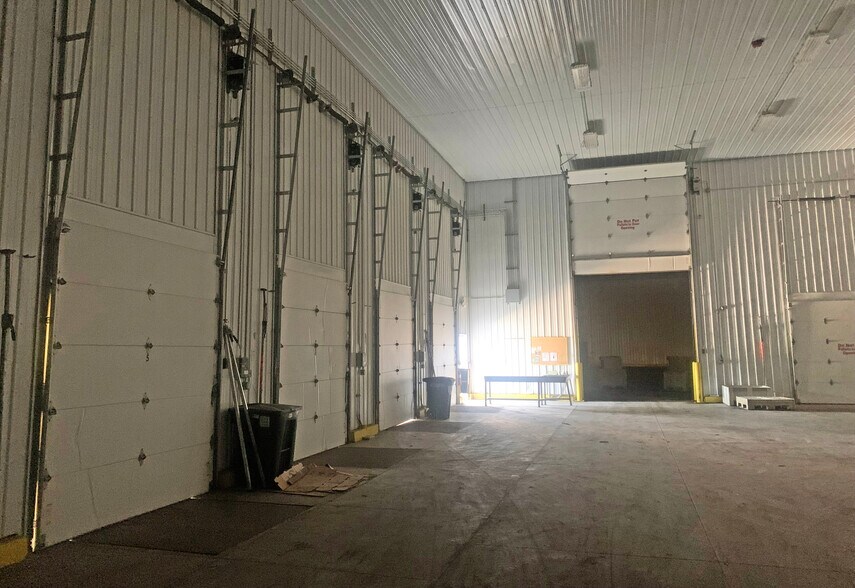 More Photos Of 15313 Bryce Rd, Mussey Warehouse For Lease