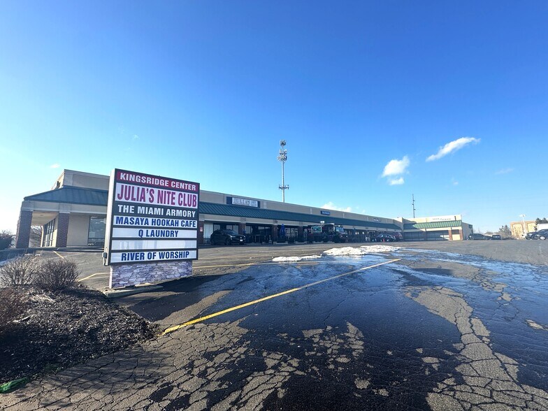 More Photos Of 8935-8947 Kingsridge Rd, Dayton Storefront Retail Office For Sale