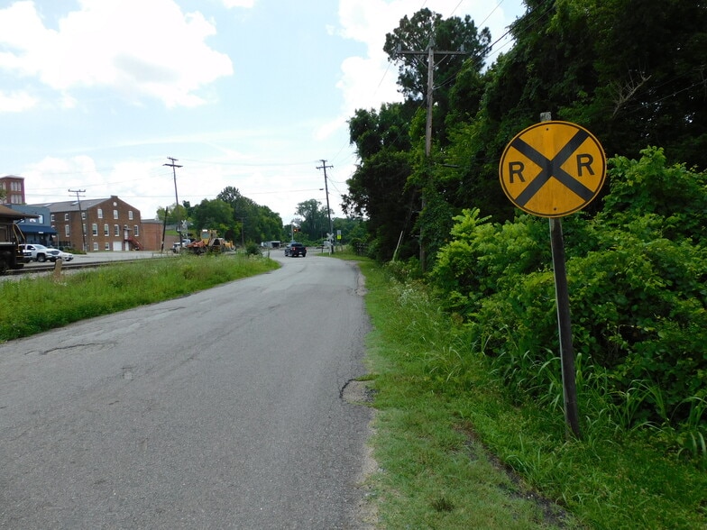 More Photos Of 530 Summit dr, South Boston Warehouse For Sale