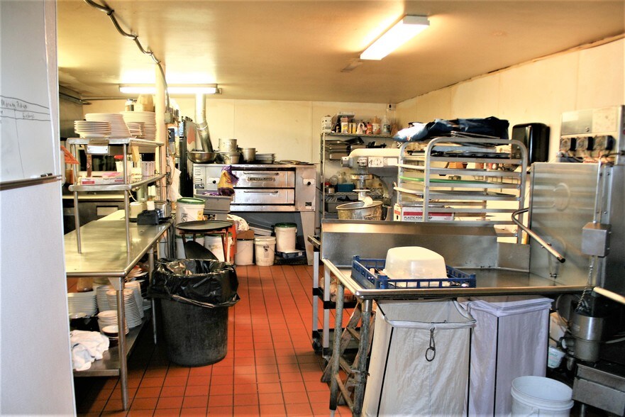 More Photos Of 10 Brick Row Ext, Athens Restaurant For Sale