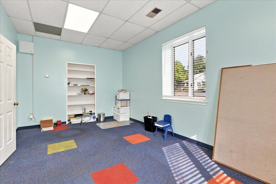 More Photos Of 991 Chicago Ave, Harrisonburg Flex For Sale