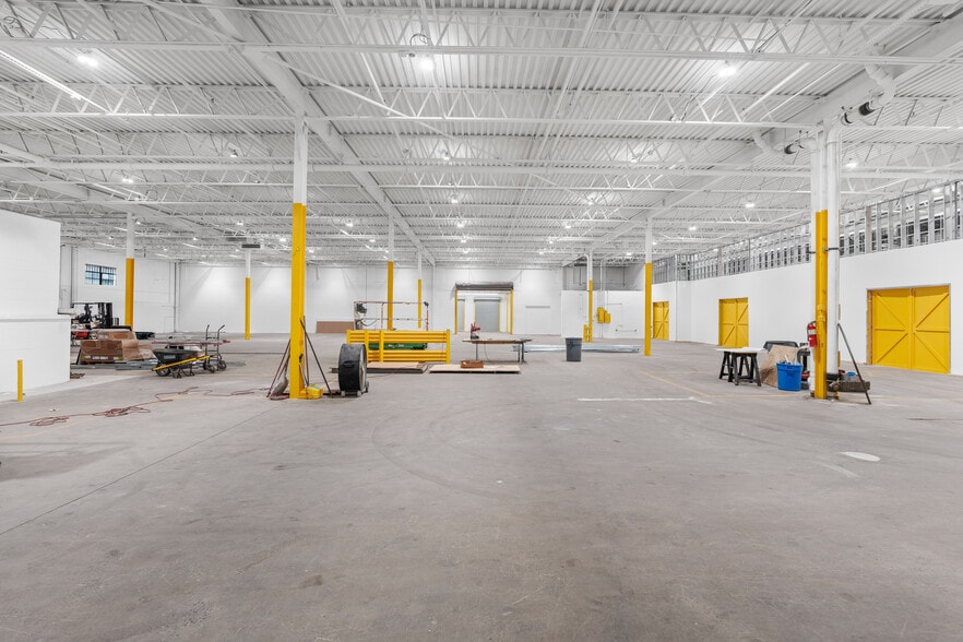 More Photos Of 14 Home News Row, New Brunswick Warehouse For Lease