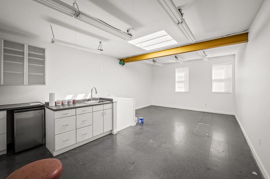 More Photos Of 1637 E Baltimore St, Baltimore Office Residential For Sale