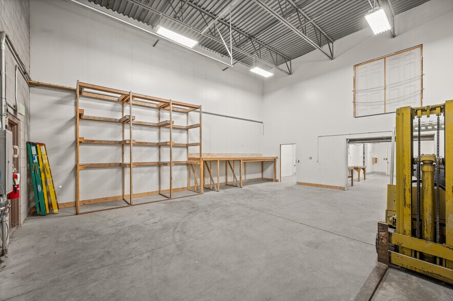 More Photos Of 6708-6732 S Airport Rd, West Jordan Warehouse For Lease