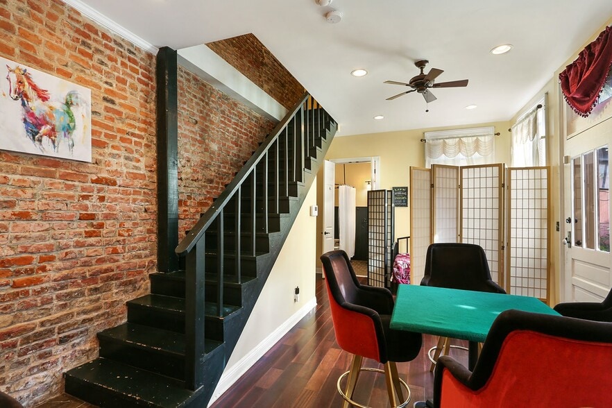 More Photos Of 1030 Burgundy St, New Orleans Apartments For Sale