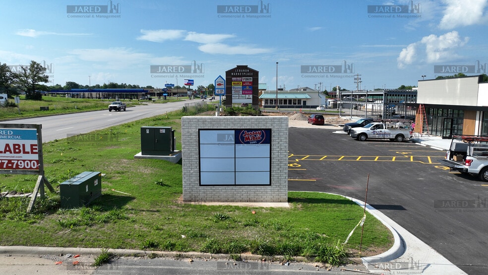 More Photos Of 1565-1585 S Jefferson Ave, Lebanon General Retail For Lease