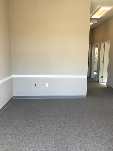 More Photos Of 4520 Plank Rd, Fredericksburg Medical For Lease